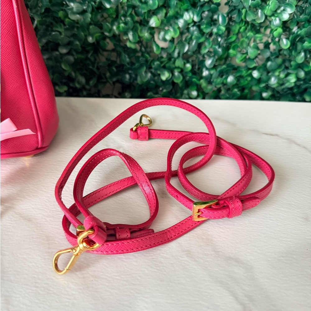 Prada Pink Saffiano Leather Micro Galleria Crossbody Bag Authentic - Picture 11 of 11